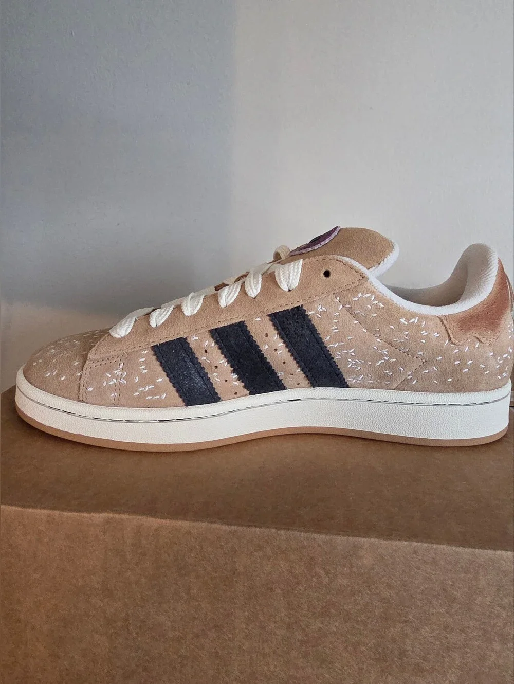Adidas Campus 00s Mens Size 11 new with box no lid